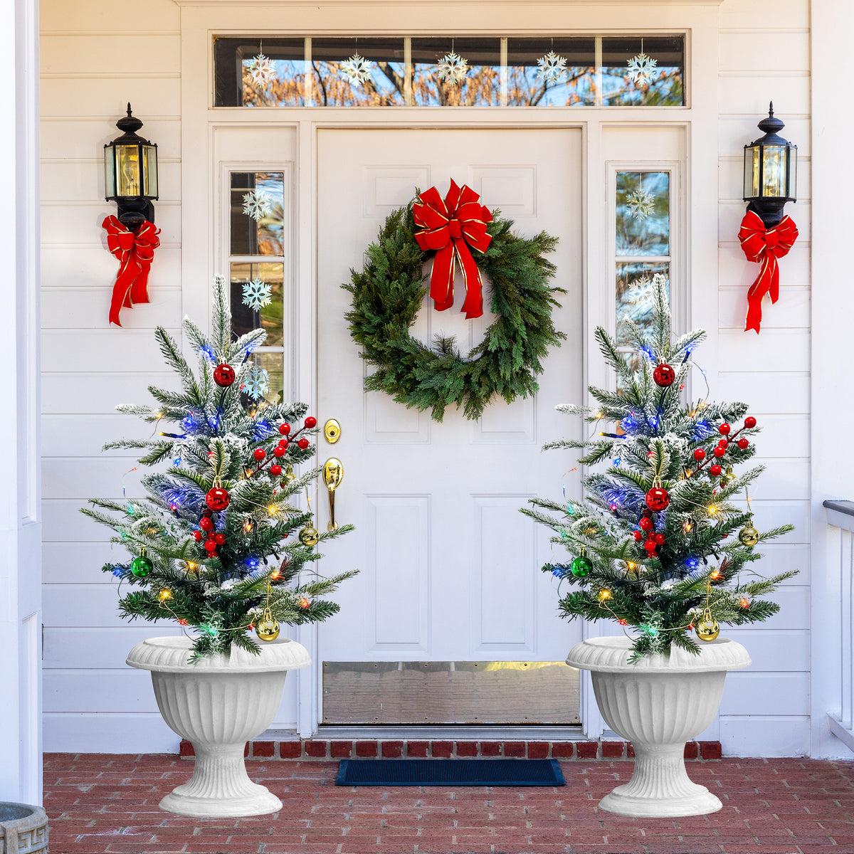 HioHa Solar Christmas Tree, 2 Pack Outdoor Mini Christmas Tree with Red Berries, Waterproof Light Up Xmas Tree Stakes for Yard Garden Lawn Pathway Decor